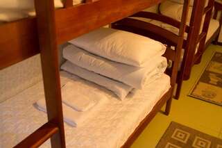 Хостелы Citrus Hostel Киев Кровать в общем 8-местном номере-8