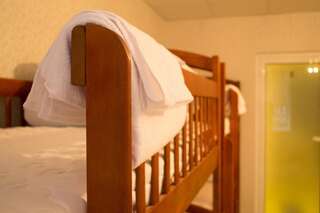 Хостелы Citrus Hostel Киев Кровать в общем 8-местном номере-10
